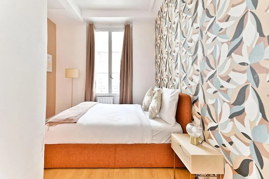 Magnifique Neuf Rose 14eme Apartmán *